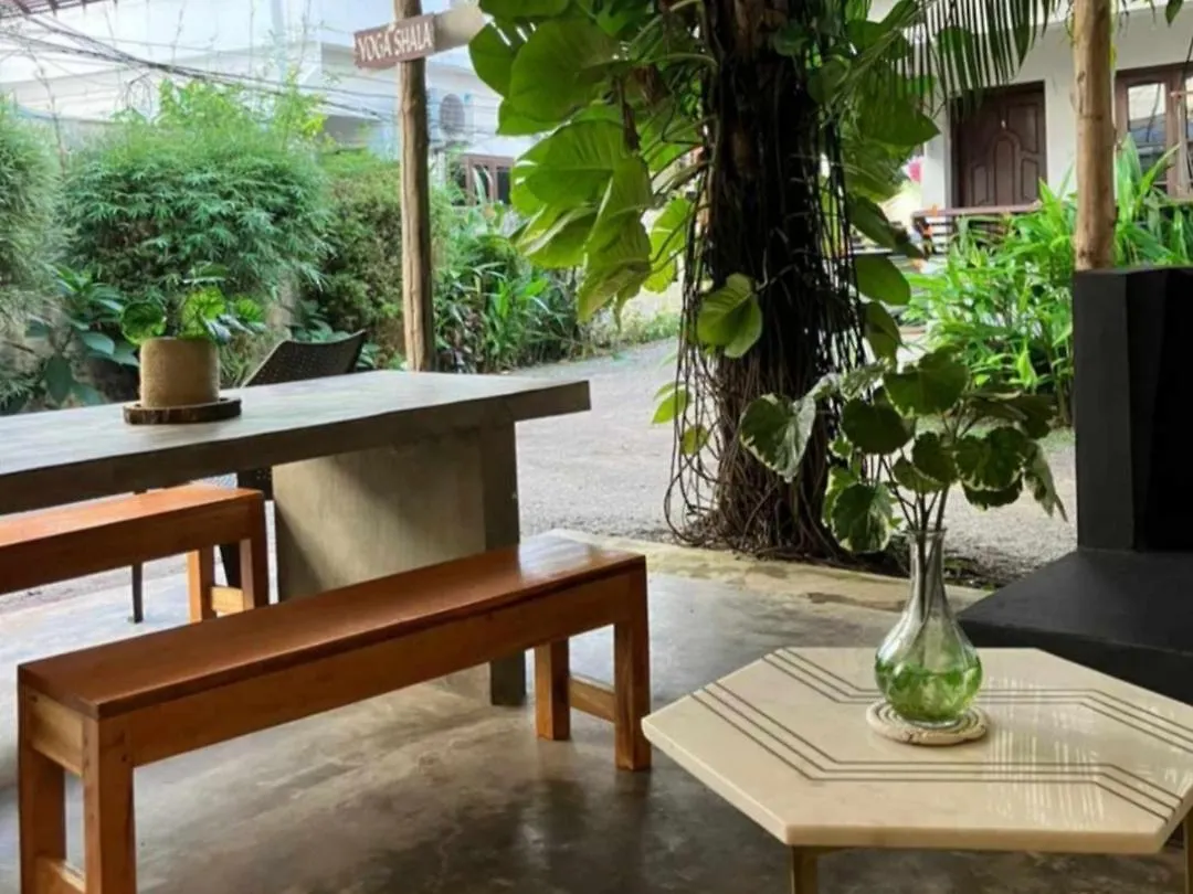 Mad About Coco Yoga & Beach Retreat Varkala 2*,