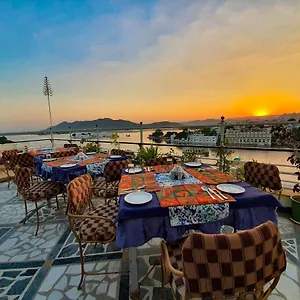 Mewar Haveli - At Pichola Hotel Udaipur